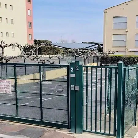 Apartmán Renove Avec Terrasse - 2 Personnes - Cap D'agde - Fr-1-249-451