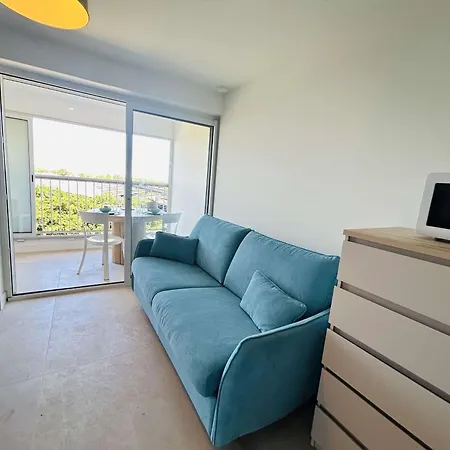 Renove Avec Terrasse - 2 Personnes - Cap D'agde - Fr-1-249-451 Apartmán *